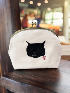 動物愛護 倉敷帆布 がま口バッグ くろねこ 生成 吉富町/猫山商事[BGBE009]
