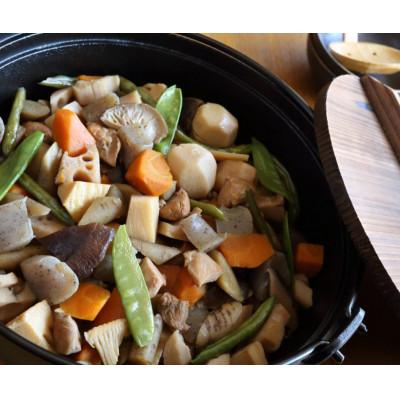 ふるさと納税 雲南市 【紅梅しょうゆ】創業190年以上続く醤油店のうすくち醤油　1000ml×3本セット |  | 01