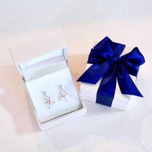 K10YG(10金) イエローゴールド 揺れる リボン ブルートパーズ 地金 ピアス  保証書付 SR-2370 242-056-a