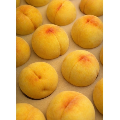 
                  ＜先行受付|8月下旬頃より順次発送＞岡山県産『黄金桃』　約2kg(6~8玉)【1726917】
                