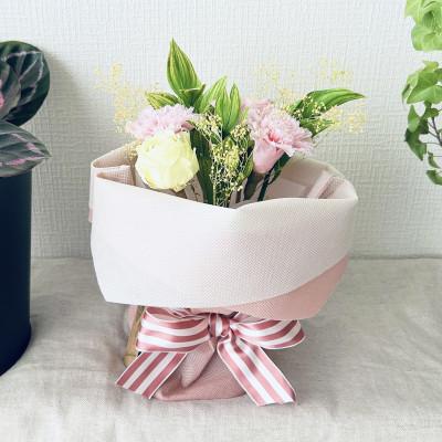 ふるさと納税 四條畷市 プリザーブドフラワーカーネーションのスタンディングブーケ(水替え不要)