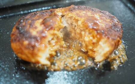 【3ヵ月定期便】【訳あり】あぐー豚肉ハンバーグ　750g（150g×5個） 簡易包装シリーズ【黒豚あぐー】 訳アリ 豚 簡易包装 SDGS ハンバーグ あぐー 名護市 銘柄豚肉 簡単調理 簡単料理 お