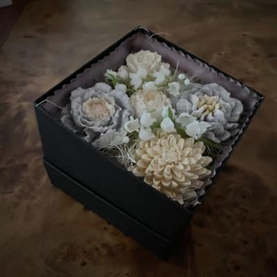 ふるさと納税 直方市 漆喰の花ラコッタ「追憶」