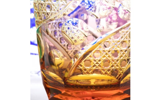 江戸切子 山田のゆり作 八角篭目文様 【金紫】 M-250‐V  | 埼玉県 草加市 グラス 伝統工芸 200ml 綺麗 伝統 ギフト 誕生日 高級 海外 記念 還暦祝い 酒器 ふるさと納税限定 限定