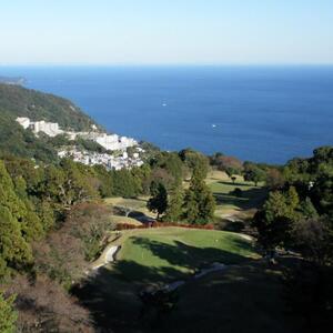 熱海ゴルフ倶楽部　平日2名様ゴルフプレー・熱海倶楽部迎賓館ホテル　宿泊券 1泊3食付