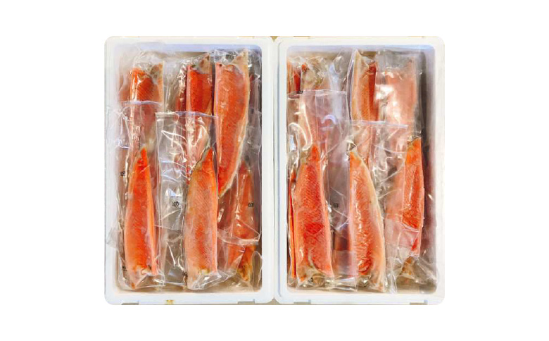 ＜12月14日決済分まで年内配送＞旨塩！とろサーモンハラミ10kg D-09006