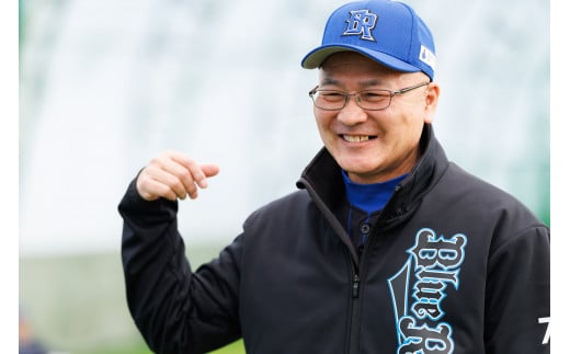 元プロ野球選手「トッキュウブルーローズ」の遠田監督と選手によるスペシャルレッスン！マンツーマン・レッスンチケット【1回コース】