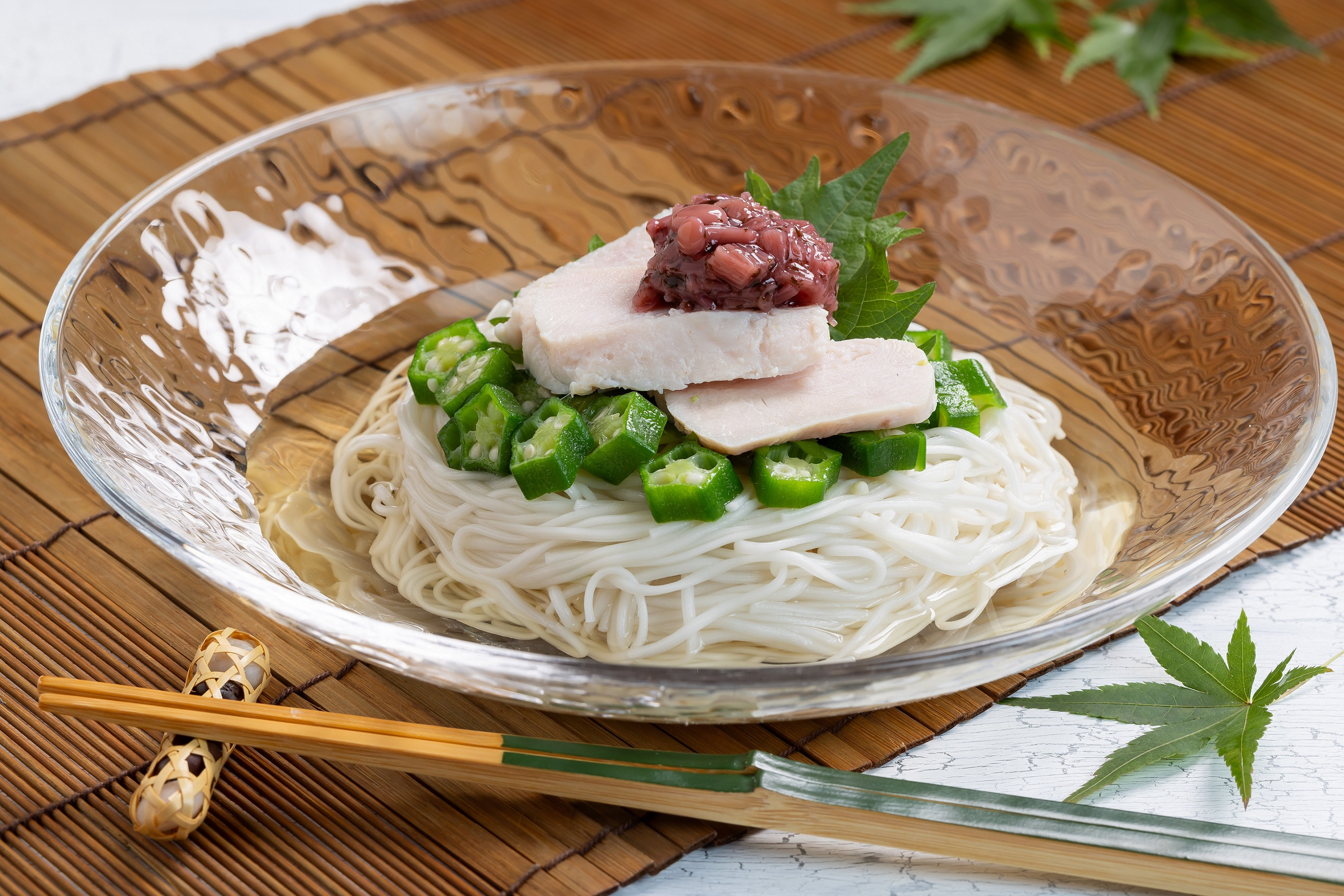 三島食品の「ゆかり®」を使用したなめ茸です。