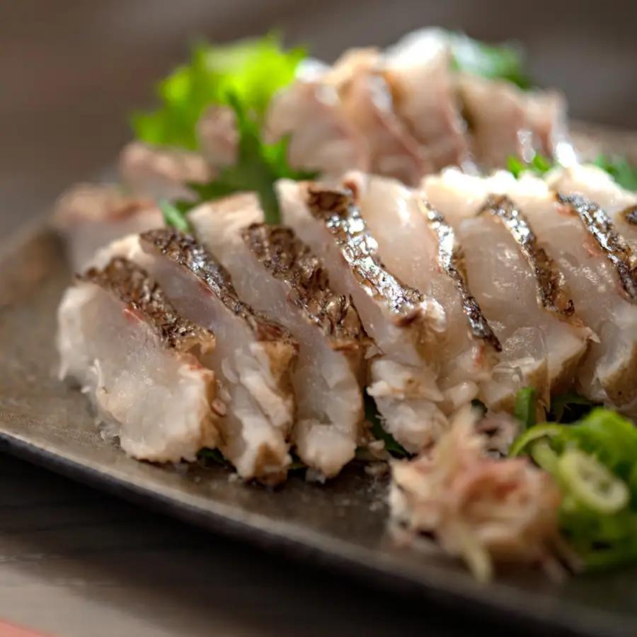 鯛の藁焼きタタキ 半身分 230g以上 真鯛 鯛 タイ 刺身 ぽん酢付 配達日指定可 高知県大月町