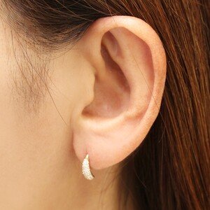 ダイヤモンド フック ピアス k18 イエローゴールド製 dpe226684d