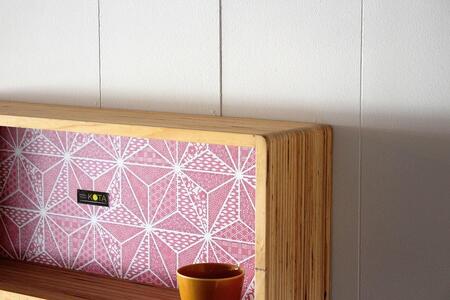 箱型飾り棚　小（和柄ブルーまたは和柄レッド）杉  北海道 KOTA インテリア 手作り 家具職人  モダン