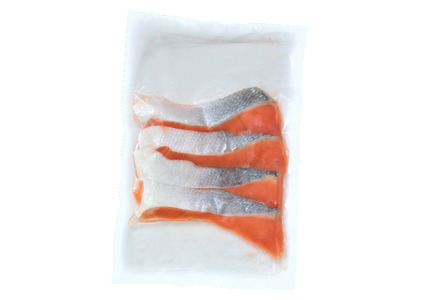 【全12回定期便】骨無し 無添加 銀シャケ 切身 約800g（200g×4パック 16枚）【tkb326A】