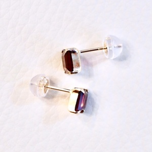 【ジュエリー】K10 イエローゴールド 一粒石  ガーネット ピアス 保証書付 KO-0034　242-054-c