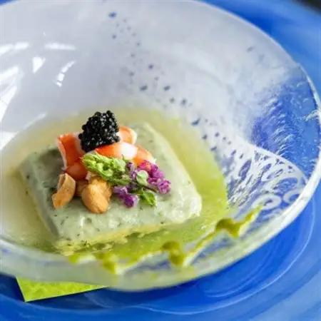 【La BOMBANCE古宇利島】コースディナーペア招待券(2名様)【1551891】