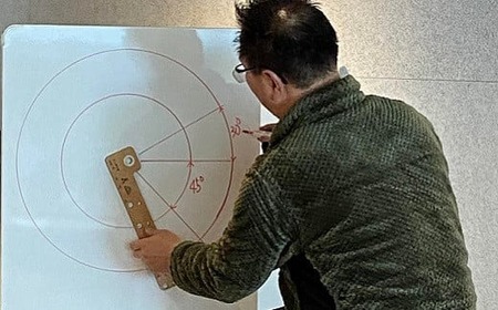 ホワイトボード・黒板用アシスト定規マンボウIII（サイズ：L　半径40cm）
