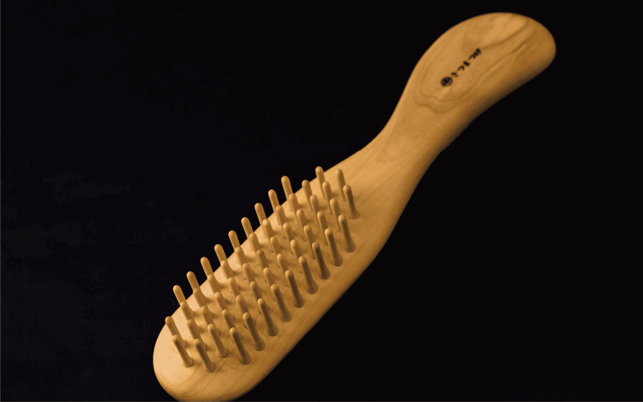 【実用新案登録済】薩摩つげブラシ 彫椿・手作り布ケースセット(喜多つげ/190-1121)