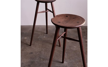 Crescent stool［walnut］ | 椅子 椅子 木工yamagen