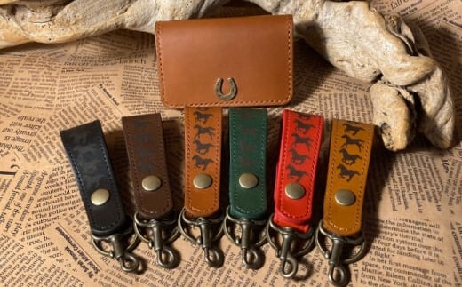 蹄鉄付き名刺入れ(ブラウン)＆馬九いくキーリング(グリーン)　栗東市 / 株式会社ブルズエフ [BIAU170]