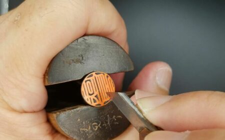 人生の節目にお役に立つ「実印と銀行印セット」 職人が厳選した本柘 実印約15.0mm・銀行印約12.0mm / ハンコ はんこ 判子 印鑑 実印 銀行印 【国見印章堂】[ATEX010]