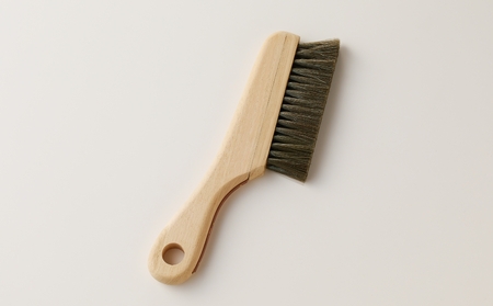 〈伝統工芸〉静電気除去ブラシ／宮川刷毛ブラシ製作所