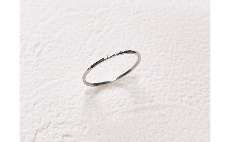 プラチナ 丸つち目 極細リング（ハンドメイド）【サイズ：2号】