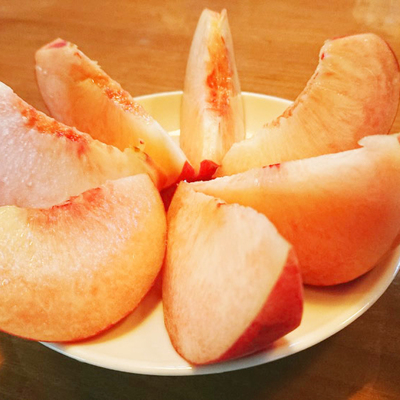 2026年発送【旬の桃 約2kg 5～7玉】 坂の上の桃 硬くて甘い! 食べ応え抜群!【配送不可地域：離島】