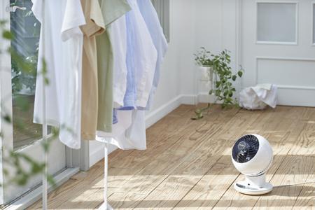 サーキュレーターアイ アイリスオーヤマ 18畳 上下左右首振り 音声操作 ホワイト PCF-SCV15T ホワイト