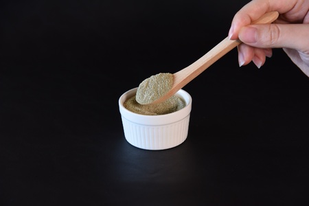 ＜塩御殿 ハーブ 1袋＞ 調味料 しお スパイス 料理 アレンジ 天然塩 万能調味料 ばんのう お試し かける 混ぜる 調理 味付け ニンニク にんにく コショウ 胡椒 唐辛子 旨味 プロ 一流 シェ