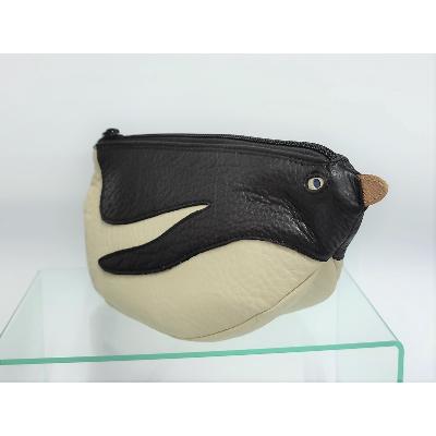 ふるさと納税 富士河口湖町 「鞄工房　香」ペンギンのポーチ |  | 01