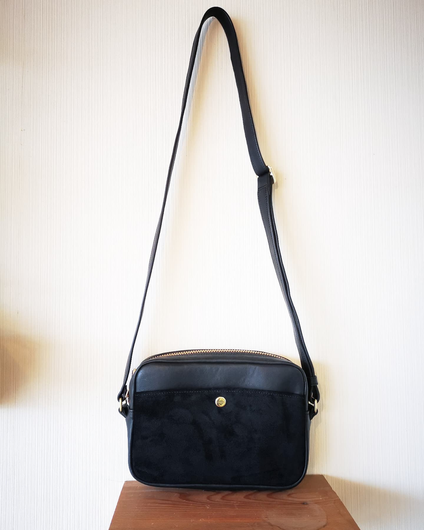 本革ショルダーバッグ　LI005-SB-BK イタリアンレザー レザー 職人 革小物 バッグ 鞄 かばん プレゼント 贈り物 ギフト