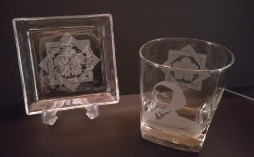 坂本龍馬　家紋グラスセット（4）【コップ 食器 日用品 ガラス 竜馬 坂本竜馬 ギフト 人気 おすすめ  高知県 南国市】