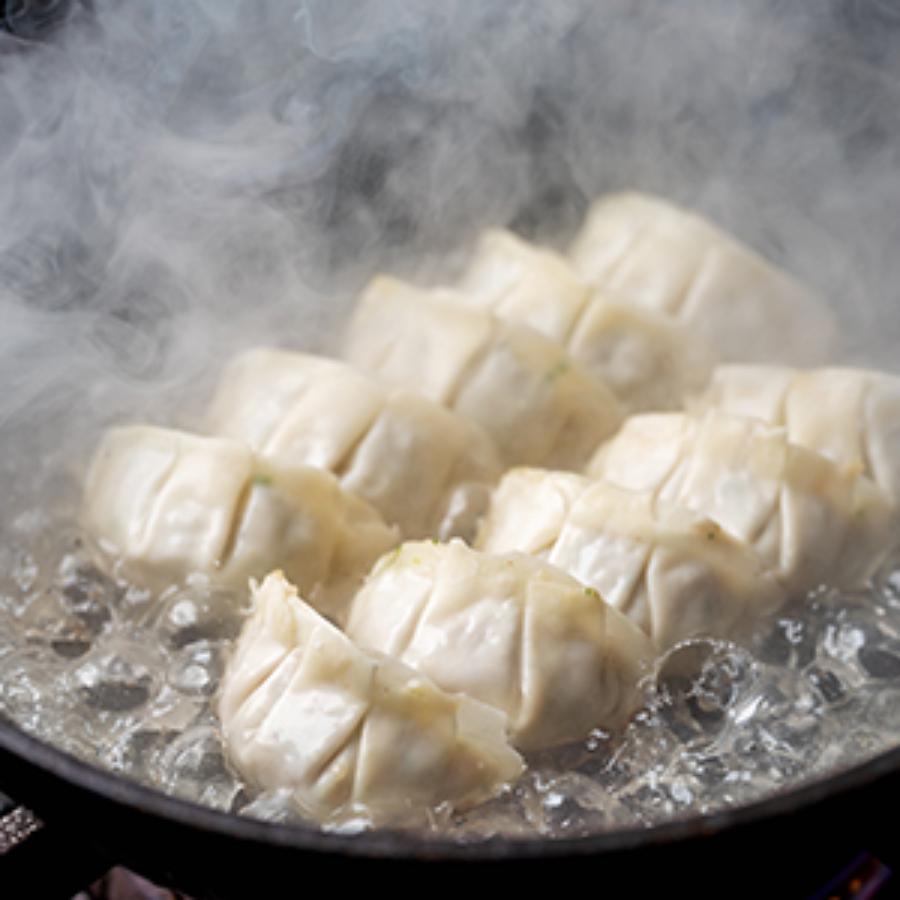 ＜餃子香月＞元祖薄皮餃子「にんにく」36個
