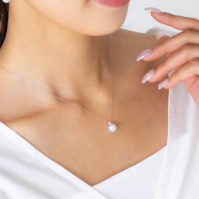 ふるさと納税 神戸市 【6月誕生石】無調色 アコヤ真珠 ムーンストーン K10WG ペンダント ネックレス チェーン付き |  | 02