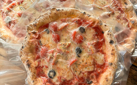 【 ナポリピッツァ専門店が作る 薪窯焼き 冷凍 ピッツァ セット 】 ロマーナ × 3枚 計約960g【株式会社CAROTA】[BHBV005]