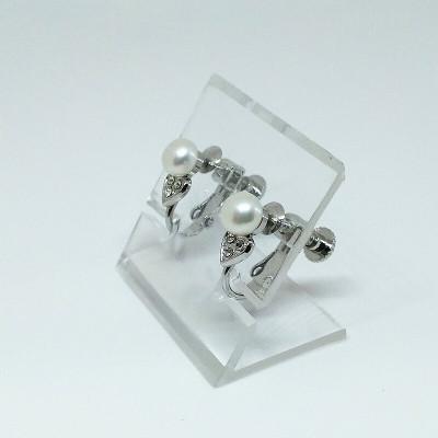 ふるさと納税 伊勢市 真珠イヤリング・ハート(淡水本真珠・ボタン) 2000 |  | 01