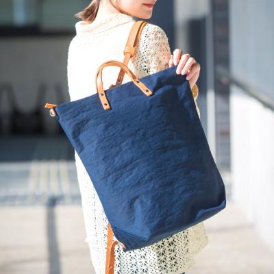 ふるさと納税 豊岡市 豊岡鞄　リュック　ネイビー　TUTUMU books　(S2100　24-153)