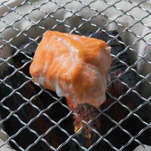 【訳あり】骨取り うす塩 銀鮭 切り落とし 300g×6パック(総計1.8kg)【配送不可地域：離島】【1612122】
