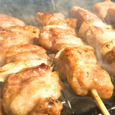 ふるさと納税 室蘭市 【毎月定期便】室蘭やきとり豚肩ロース30本(たれ・しお各15本) 全3回 |  | 01