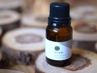 やくしま地杉精油（幹）10ml＜Yakushima Local Cedar Wood Essential Oil＞