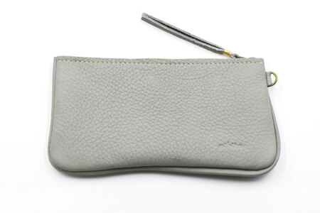 益子の革工房maharoのファスナーお札ケース　ライトグレー｜栃木県 益子町 ふるさと納税 ファスナーお札ケース 牛革 手作り（AX138-4