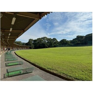 不知火ゴルフ場　土日祝日(3名様分)1ラウンドプレー券【1715886】