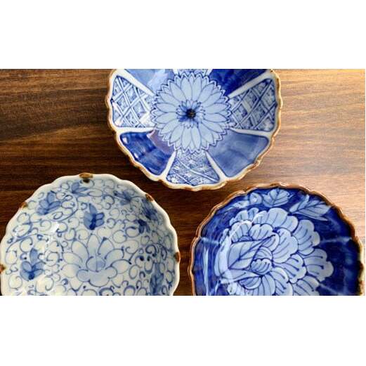 【使いやすいサイズ感！柄違い3個セット】 有田焼 伯父山窯 桔梗渕小鉢 【まるふく】 染付 手描き 小鉢 多用鉢 丈夫 ボウル ギフト A25-479_イメージ3