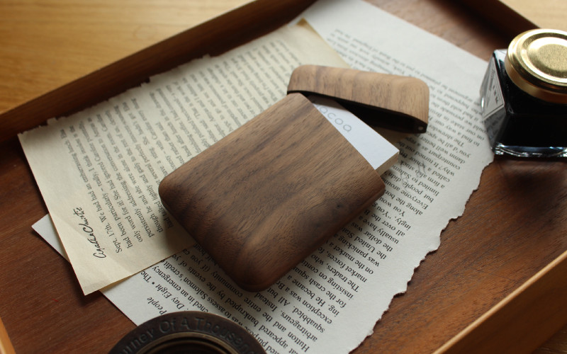 
                  【Hacoa】おしゃれで美しいデザインの木製名刺入れ「Card Case Gentle」 [D-06103 ] /名刺 名刺入れ カードケース 木製 ウッド チェリー ウォールナット  ギフト プレゼント おしゃれ シンプル ハコア
                