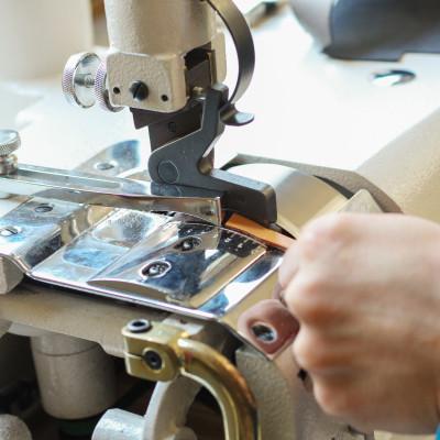 ふるさと納税 大津市 【栃木レザー 3重巻きブレスレット アンクレット】自由に楽しめるデザイン　ベルトカラー:蜜柑 |  | 03