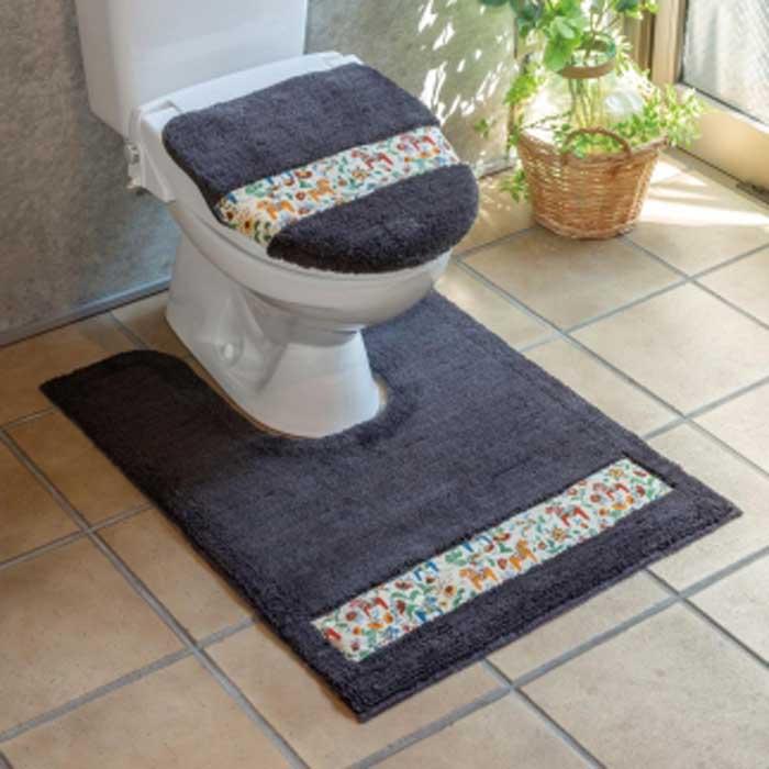 【ふるさと納税】北欧の「幸せを運ぶ馬」ダーラヘスト柄の耳長トイレ2点セット　チャコールグレー