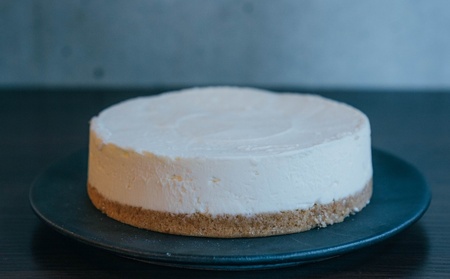 濃厚生クリームチーズケーキ【スイーツ ケーキ チーズ デザート お菓子 お土産 おみやげ ご褒美 贅沢 ギフト プレゼント 贈り物 取り寄せ】_0007-009-se8