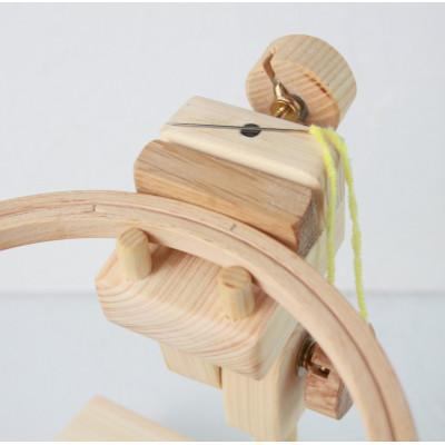 ふるさと納税 猪名川町 刺繍丸枠スタンド(ひのきC+)　丸ハンドル・針休め装備　グリップ2種付属　※丸枠は付属しません |  | 03