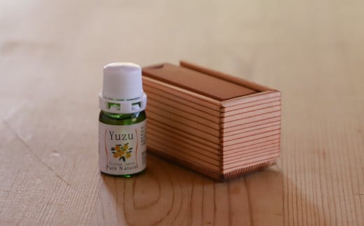古座川町の ゆずエッセンシャルオイル 3個セット ゆず 柚子 柚 ユズ アロマ アロマオイル 【yuz139A】