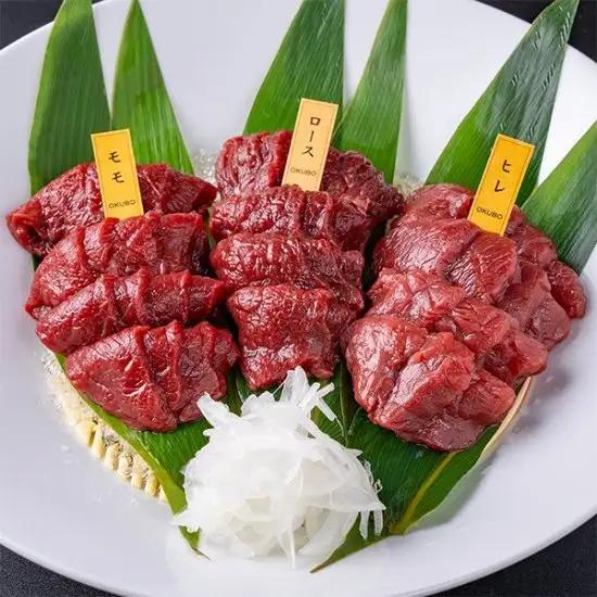 国産 馬刺し 高級部位 3種食べ比べセット 約300g 大久保商店 (自家製にんにく辛子味噌&あごだし醤油付) 300g ｜馬刺し 馬刺し 馬刺し 馬刺し 馬刺し 馬肉 味噌 お中元 お歳暮