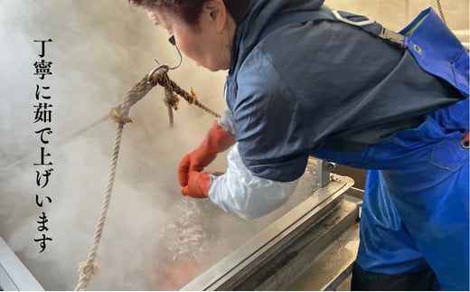 北海道以北、アラスカ湾まで北洋に広く分布するタラバガニ。